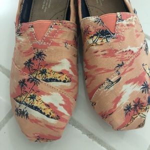 Toms size 7